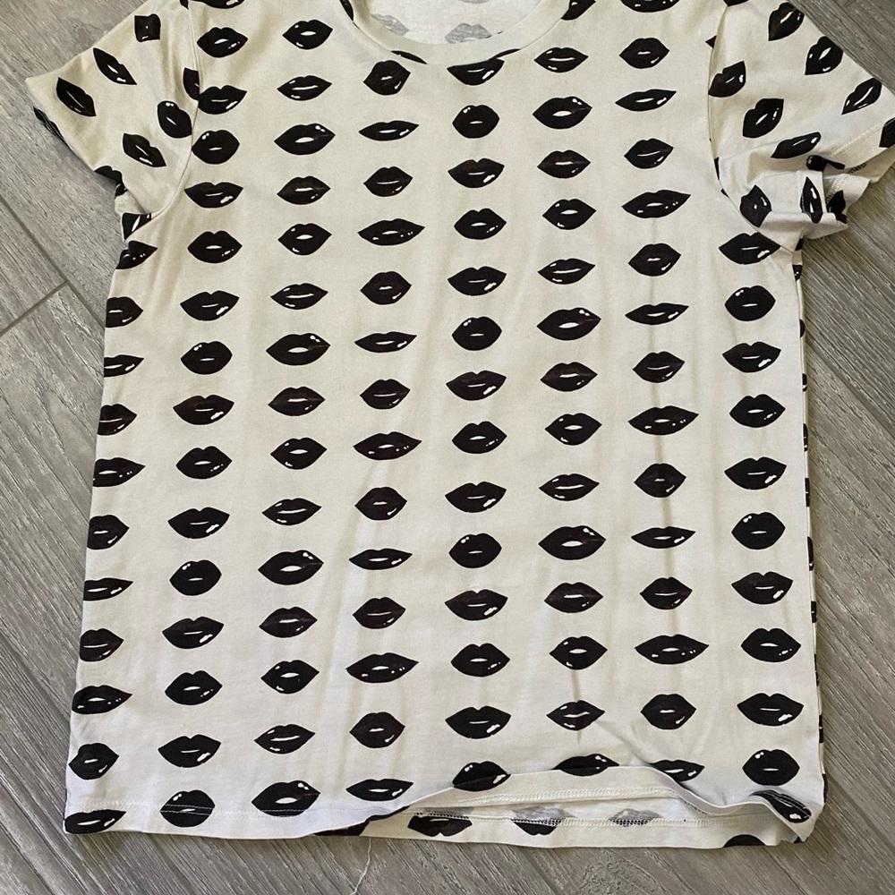 Pam and Gela “Lips” tee shirt